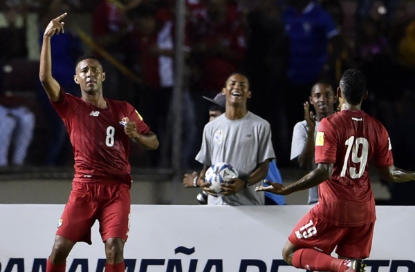 Panama defeats Jamaica 2-0